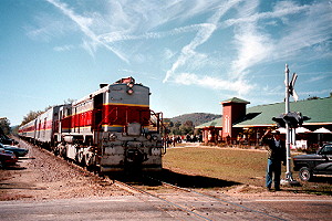 WRSR Train at Station